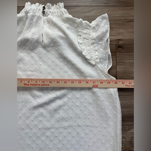 CeCe Clip Dot Ruffle Mock Neck Crepe Top in New Ivory Size M NWT - Picture 10 of 12